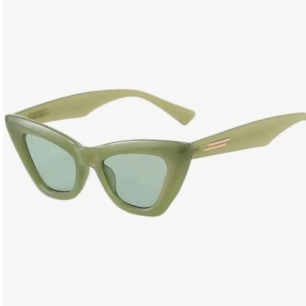 Fifth & Ninth Siena Cat Eye Sunglasses in Sage Green